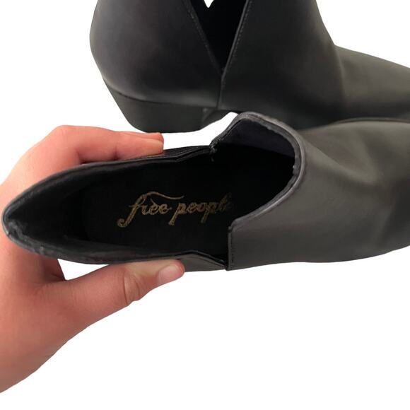 Free People Charm Double V Ankle Black Leather Boots Size 38 EU - Picture 6 of 12